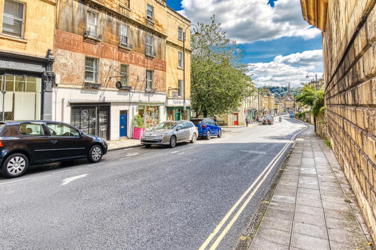2 Bedroom Apartment In Bath City Centre With Garden & Free Parking Екстер'єр фото